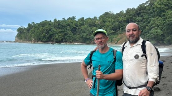 Playa y bosque de la Península de Osa